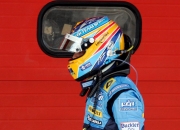 开云体育平台APP-梅赛德斯险胜哈斯车队，阿隆索刷新纪录的简单介绍