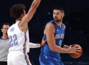 开云APP-雷霆鏖战上海队，武切维奇统治全场