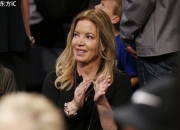 开云官网-包含老板财政危机，球队拍卖部分珍藏品扭转局面的词条