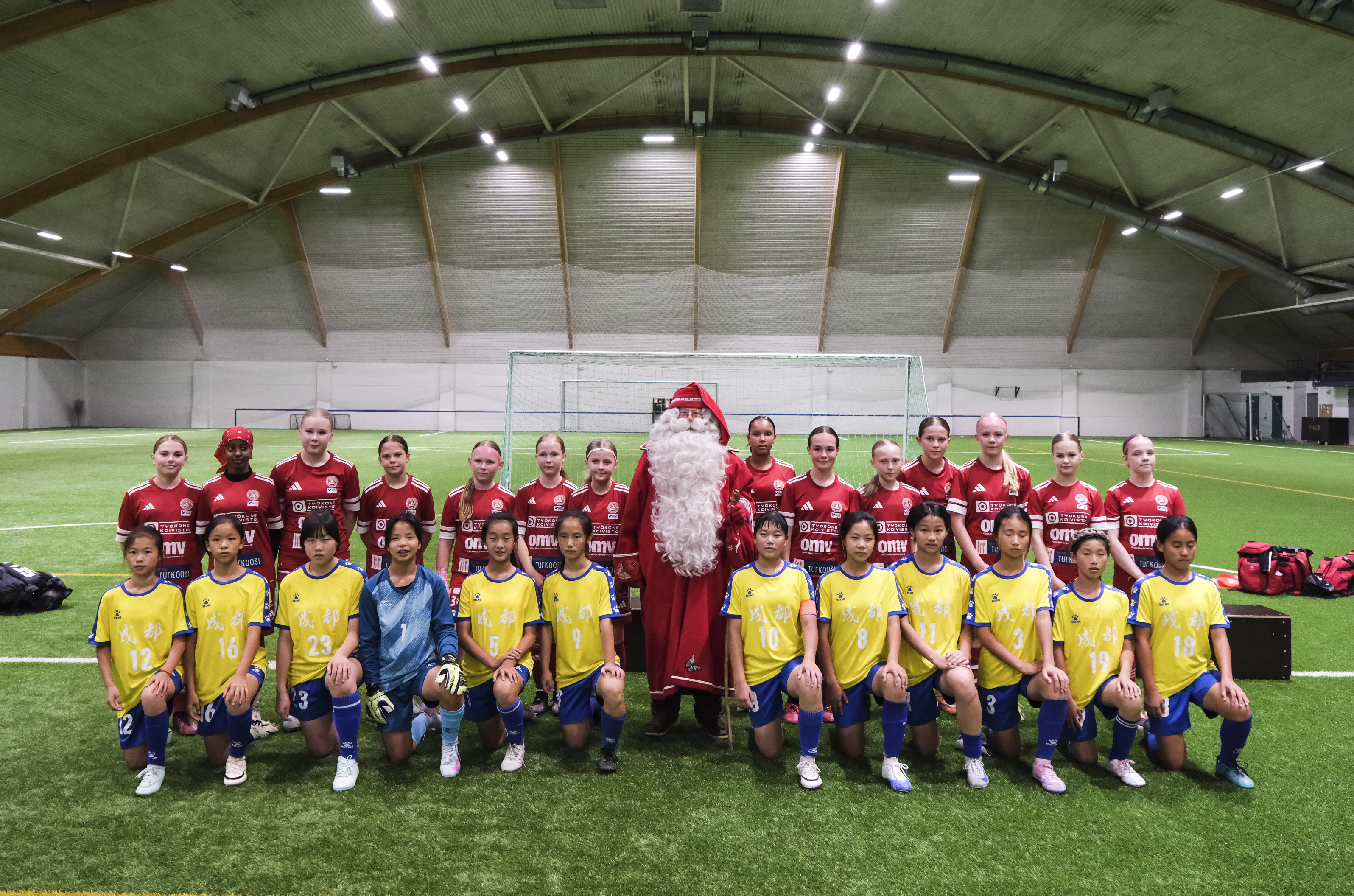 芬兰选手夺得金牌，赢得掌声