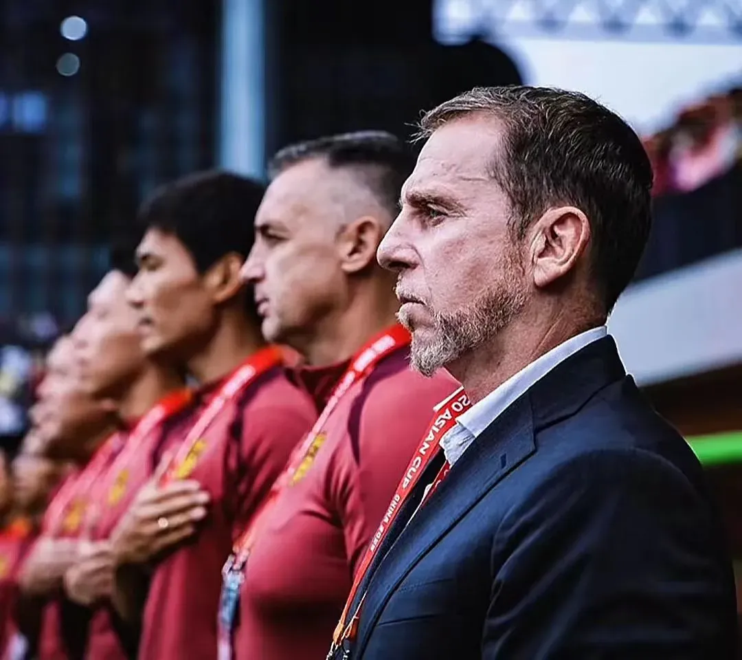 拉练结束，球队抵达比赛场地，备战即将展开