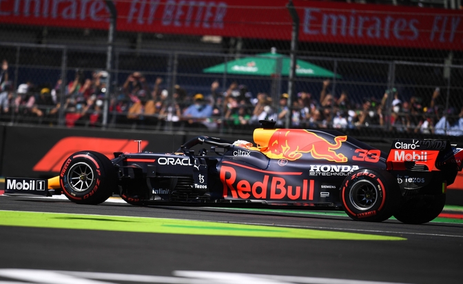 关于迈凯伦碾压阿斯顿马丁，勒克莱尔扛起全队的信息