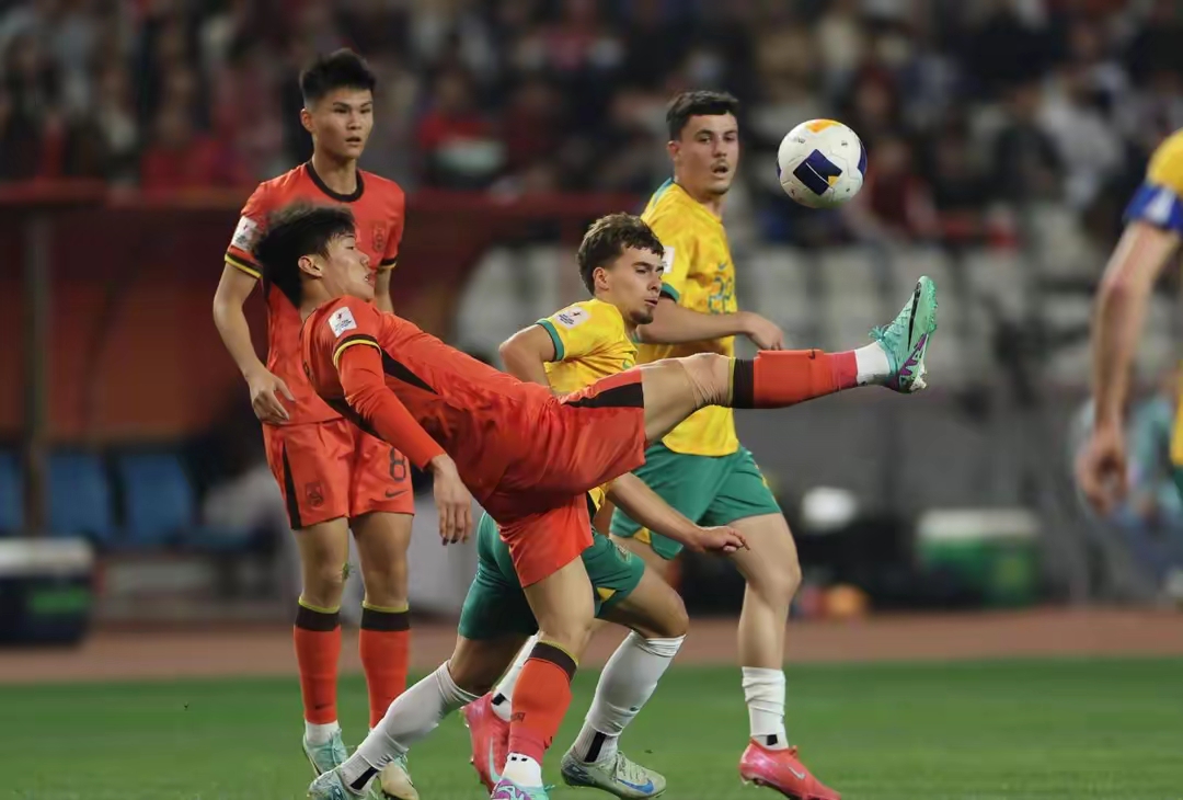 联赛九重天球队迎战领头羊：实力看点十足