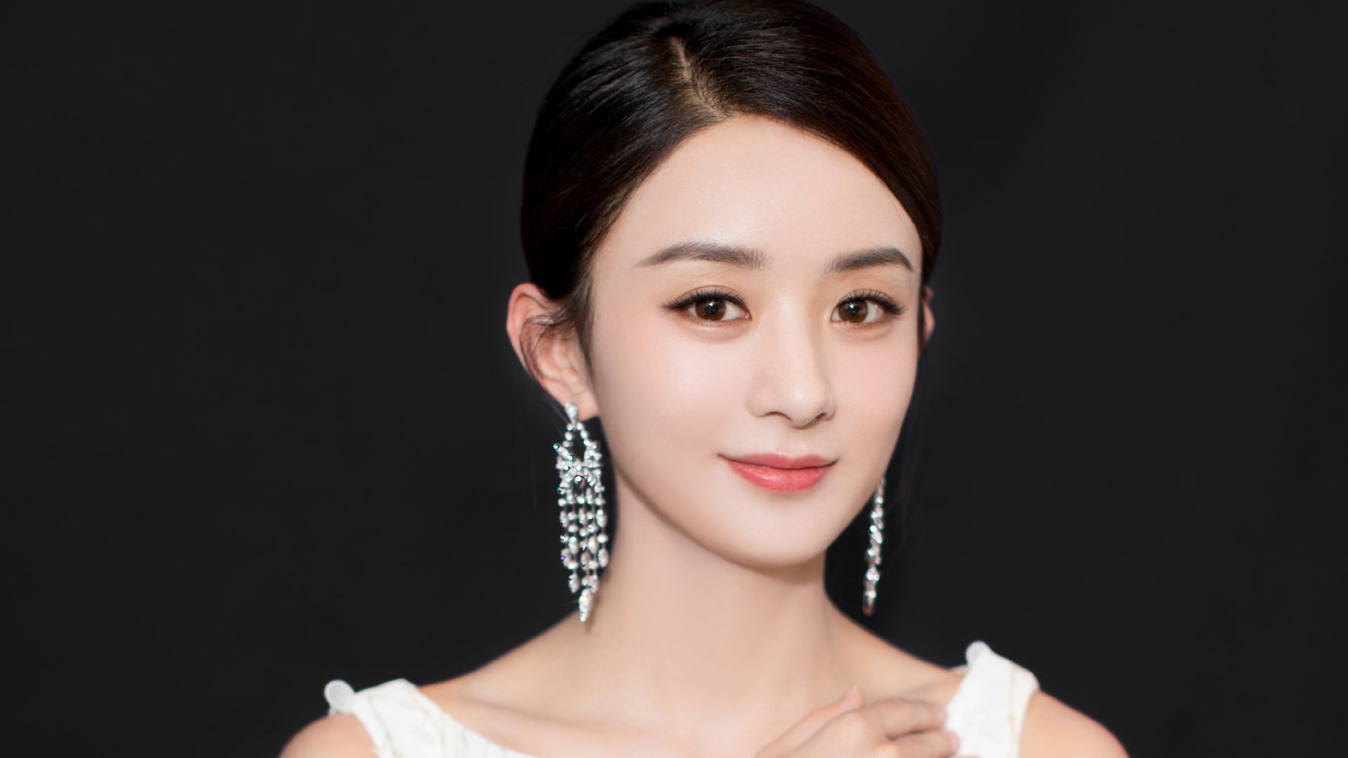 宿命的弧线，当丹麦童话遇上日本蓝，莫德里奇用一脚传球撕裂时间